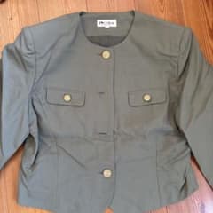 Cécilene（セシレーヌ）カーキ色のジャケットのサムネイル