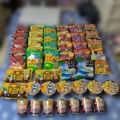 スナック菓子・カップ麺 詰め合わせセット - メルカリ