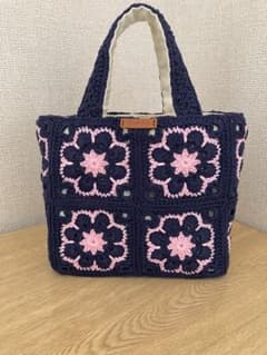ハンドメイド　アフリカンフラワー　かぎ針編みトートバッグ　コットン毛糸のサムネイル