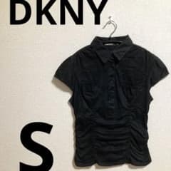 ☆夏にピッタリ☆DKNY フリルトップス ブラック Sのサムネイル