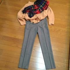 theory グレー センタープレス パンツのサムネイル