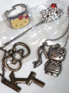 希少レトロ/ハローキティ/指輪/チャームなど4点セット