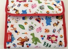 【美品】トイストーリー 母子手帳ケース マルチケースのサムネイル