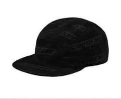 Supremeのキャップのサムネイル
