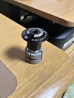 Thumbnail of cannondale ファングルナットとFSA トップキャップ