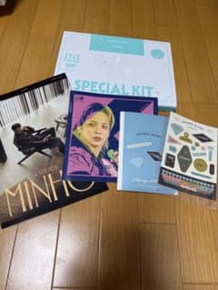 SHINee SPECIAL KIT & seekセット1〜25巻のサムネイル