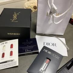 イヴ・サンローランの箱と、Diorのショップ袋セットのサムネイル