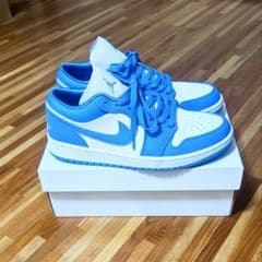 NIKE WMNS AIR JORDAN 1 LOW UNCのサムネイル