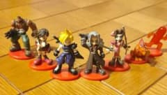 セール中※FF7ミニフィギュアセット+おまけ - メルカリ