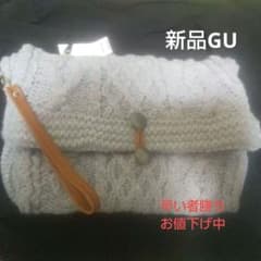 GU新品クラッチバッグのサムネイル
