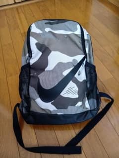 新品 タグ付き ナイキ リュック 18Lのサムネイル