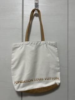 【カーリー様限定】LouisVuitton Fondation美術館限定トートのサムネイル