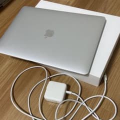 MacBook Air (Retina, 13 inch, 2018)のサムネイル