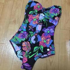 ROXY 水着のサムネイル