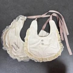 お出かけ用スタイ　フリルのサムネイル