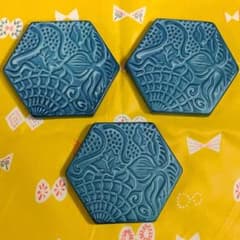 専用 バルセロナ ガウディ デザイン タイル 3枚 タイルコースター モザイク 専用 バルセロナ ガウディ デザイン タイル 3枚 タイルコースター