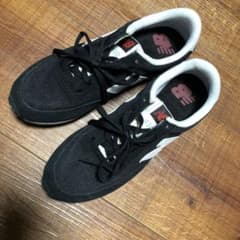 New Balance 410 スニーカー  黒　22.5㎝のサムネイル