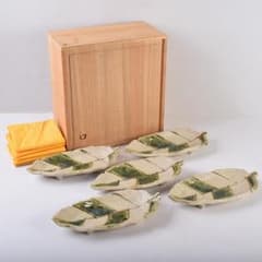 北大路魯山人作　織部焼　木之葉皿　五客　共箱　U　R8974 北大路魯山人作 織部焼 木之葉皿 五客 共箱 U R8974 - メルカリ