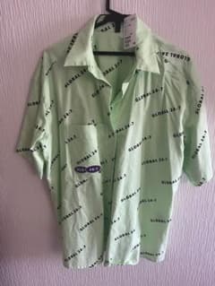 H&M ミントグリーン　シャツ　新品のサムネイル