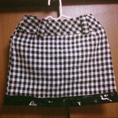 ミニスカートのサムネイル