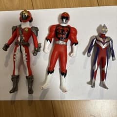 戦隊フィギュア　赤のサムネイル