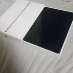 iPad(第6世代)wifi+cellular　32GB　スペースグレーのサムネイル