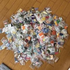 ビーズセット 多数の色とサイズのサムネイル