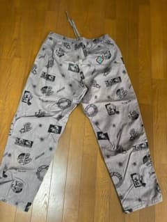 SANTA CRUZ 総柄パンツ グレーのサムネイル