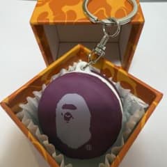 新品】A BATHIG APE ハロウィン マカロン キーホルダー - メルカリ