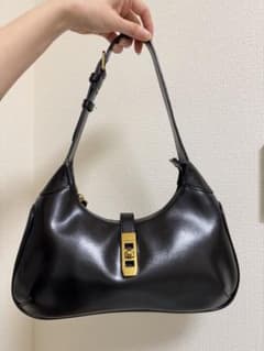 CHARLES & KEITH ハンドバッグ ブラック ゴールド金具のサムネイル