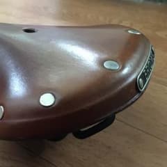 BROOKSのサムネイル