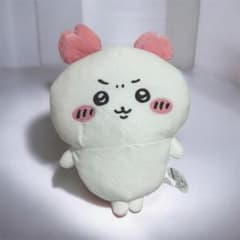 ちいかわ可愛い白いキャラクターぬいぐるみのサムネイル