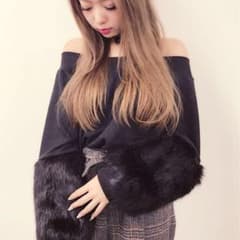 オフショル  ファー  トレーナー  ブラックのサムネイル