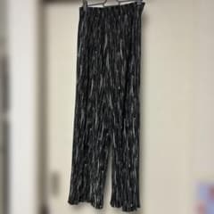 未使用品✨️しまむら プリーツ パンツ 白黒 Lサイズ ～大きいサイズのサムネイル