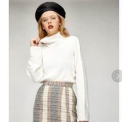 moussy ハイネックリブセーター オフホワイトのサムネイル