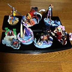 ワンピース フィギュアのサムネイル