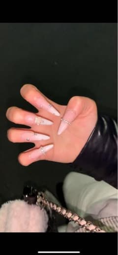 ネイルチップのサムネイル