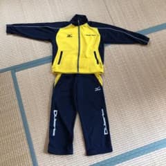 リベルタ　Liberta ジャージ　130 上下　中古　サッカースクール　黄色のサムネイル