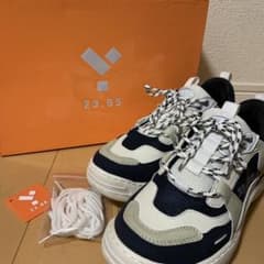 23.65スニーカーのサムネイル