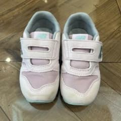 new balance ピンク キッズシューズ ベルクロ１５cmのサムネイル