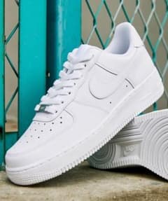 Nike Air Force 1 ホワイトのサムネイル