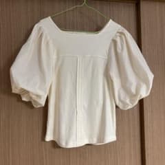 リリーブラウン　パフスリーブ　Tシャツのサムネイル