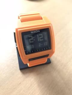 NIXONのサムネイル