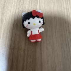 Hello Kitty 콜라보레이션 초콜릿 달걀