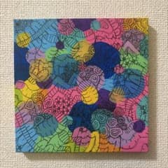 カラフルな手描き抽象画のサムネイル