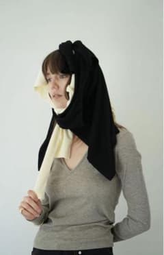 CLANE V NECK COMPACT TOPS 2 クラネ グレーのサムネイル