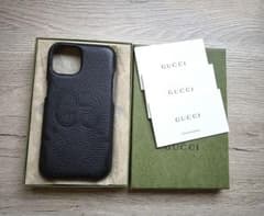 GUCCI iPhone15ケース ブラックレザー ジャンボGGロゴ - メルカリ