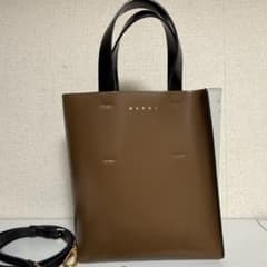 日本限定•極美品】MARNI レザーショルダーバッグ ブラウン/ ゴールド 