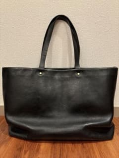 お値下げ中‼️ほぼ未使用品！　HERZ ヘルツ　フツウトート　ブラック 中古）HERZ ヘルツ フツウトート T-3 ブラックMサイズ 本革 - メルカリ