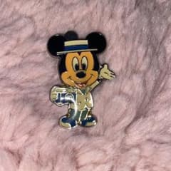 ミッキーマウス ピンバッジ カメラのサムネイル